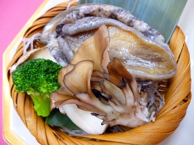 活あわびステーキ